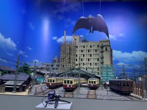 特撮映画美術監督 井上泰幸【初版帯付き】【美品】 生誕100年 特撮美術監督 井上泰幸展 | KINEJUN ONLINE